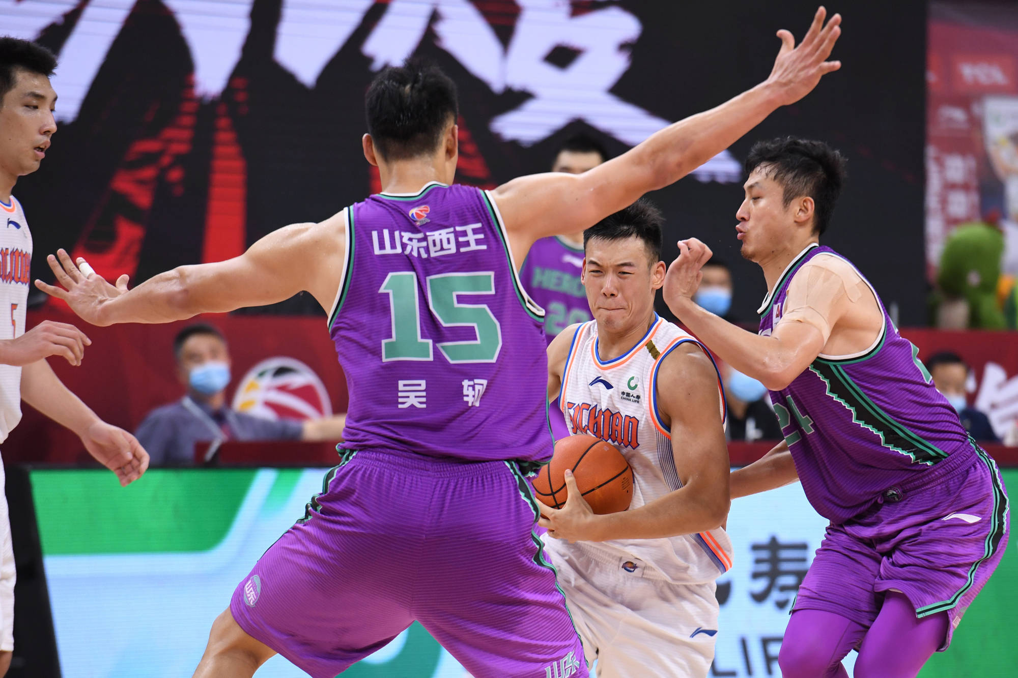 包含意甲赛程吃紧；新疆广汇冲刺阶段更衣室发声；压力陡增；控场能力受关注的词条-开云彩票